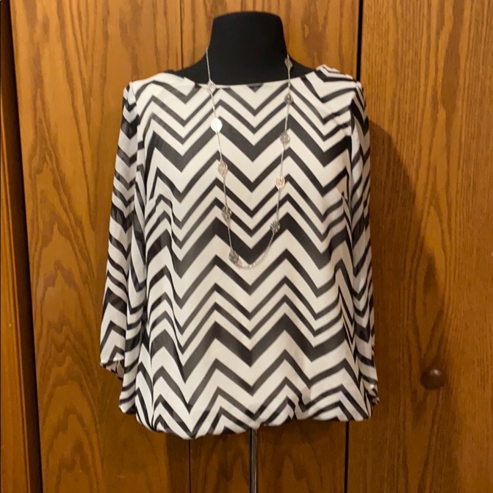 AGB Black and white chevron blouse